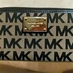 Michael Kors wallet